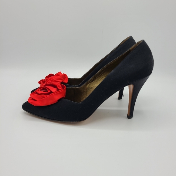 Yves Saint Laurent Vintage Black Matte Satin Red Rose Rosette Heels Pumps - Picture 3 of 15